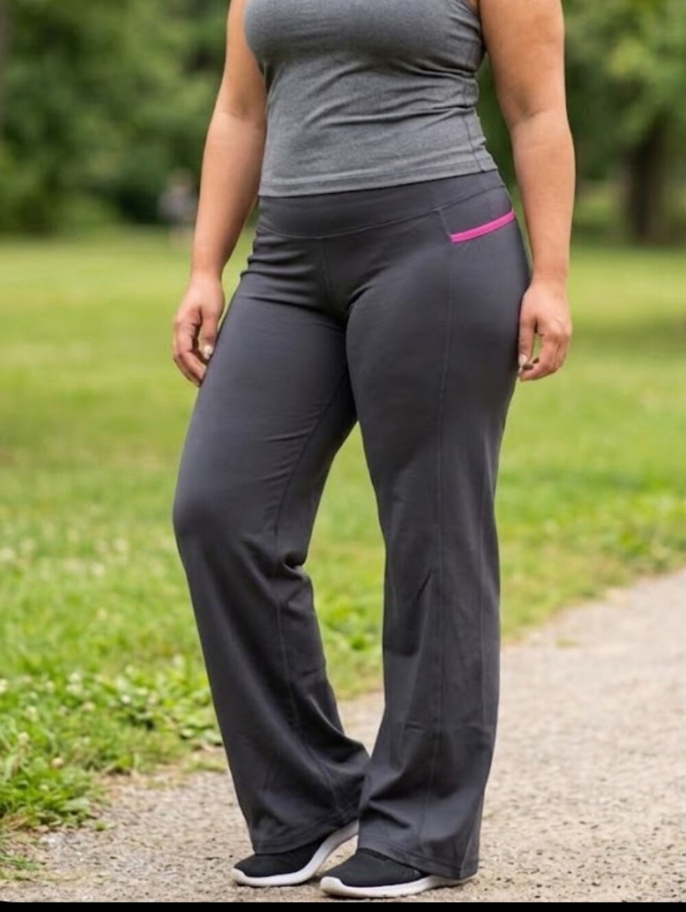 Lululemon activewear Rare Y2K-style wide-leg pants low-rise gray pink trim sz 12